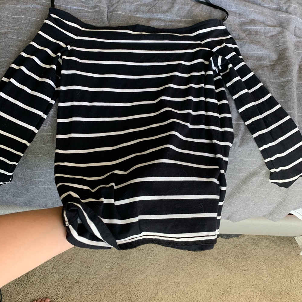 Mid sleeve shirt
